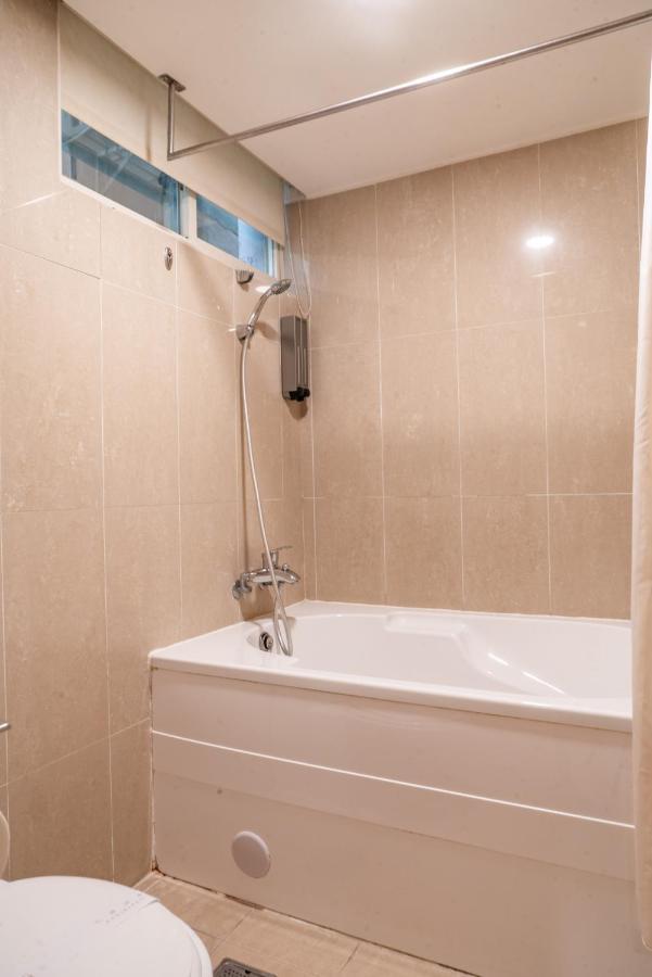 Elegance Hotel Taipei Dış mekan fotoğraf