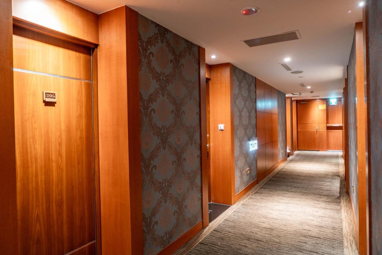 Elegance Hotel Taipei Dış mekan fotoğraf