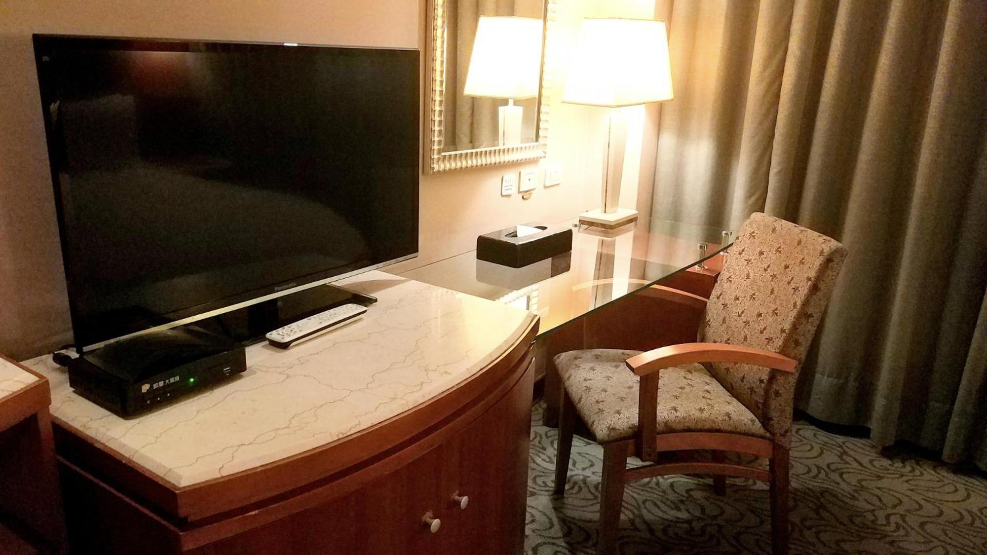 Elegance Hotel Taipei Dış mekan fotoğraf