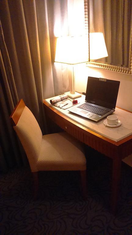 Elegance Hotel Taipei Dış mekan fotoğraf