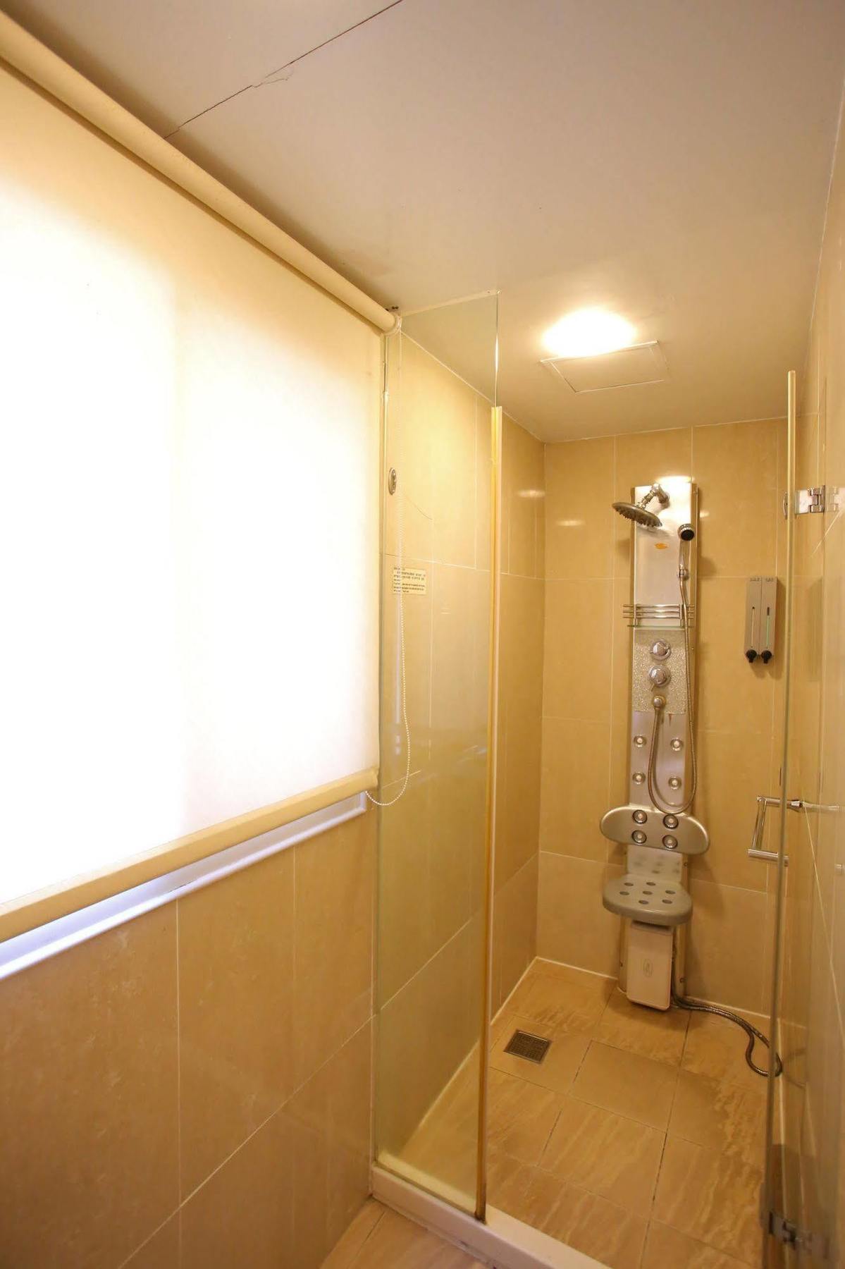 Elegance Hotel Taipei Dış mekan fotoğraf