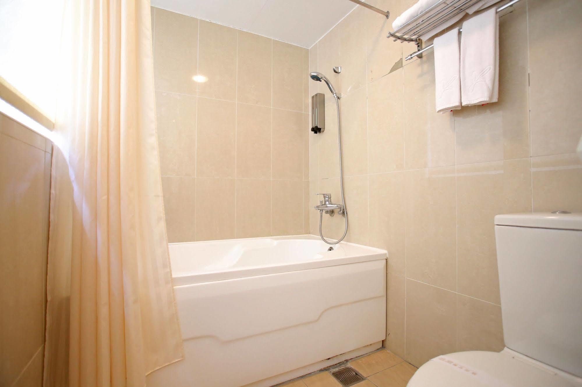 Elegance Hotel Taipei Dış mekan fotoğraf