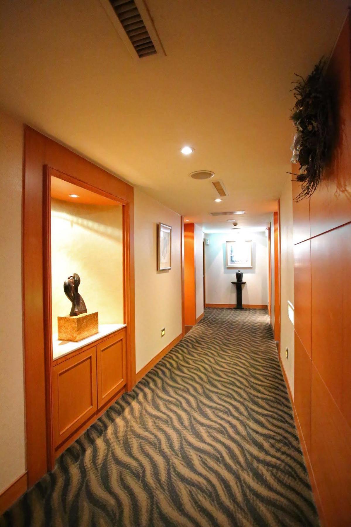 Elegance Hotel Taipei Dış mekan fotoğraf